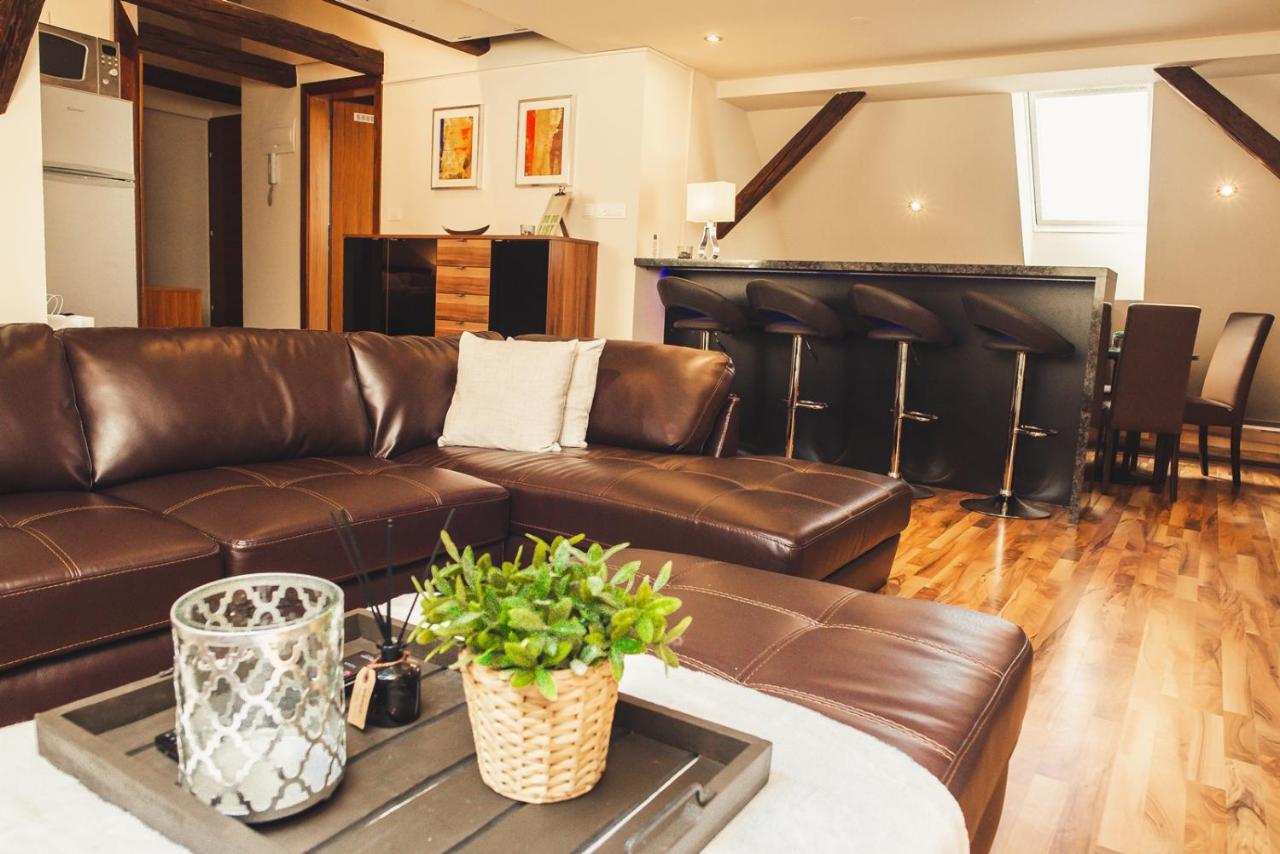 Skol S Parkiriscem Appartement